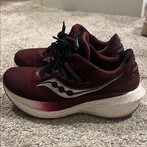 Saucony Women's Maroon Running Shoes